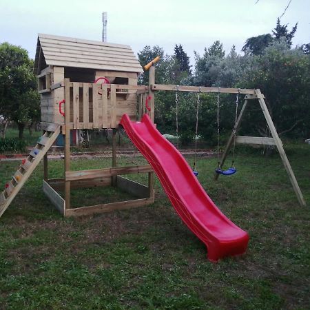 Casa Das Laranjeiras E Parque Infantil Azeitão Exterior foto
