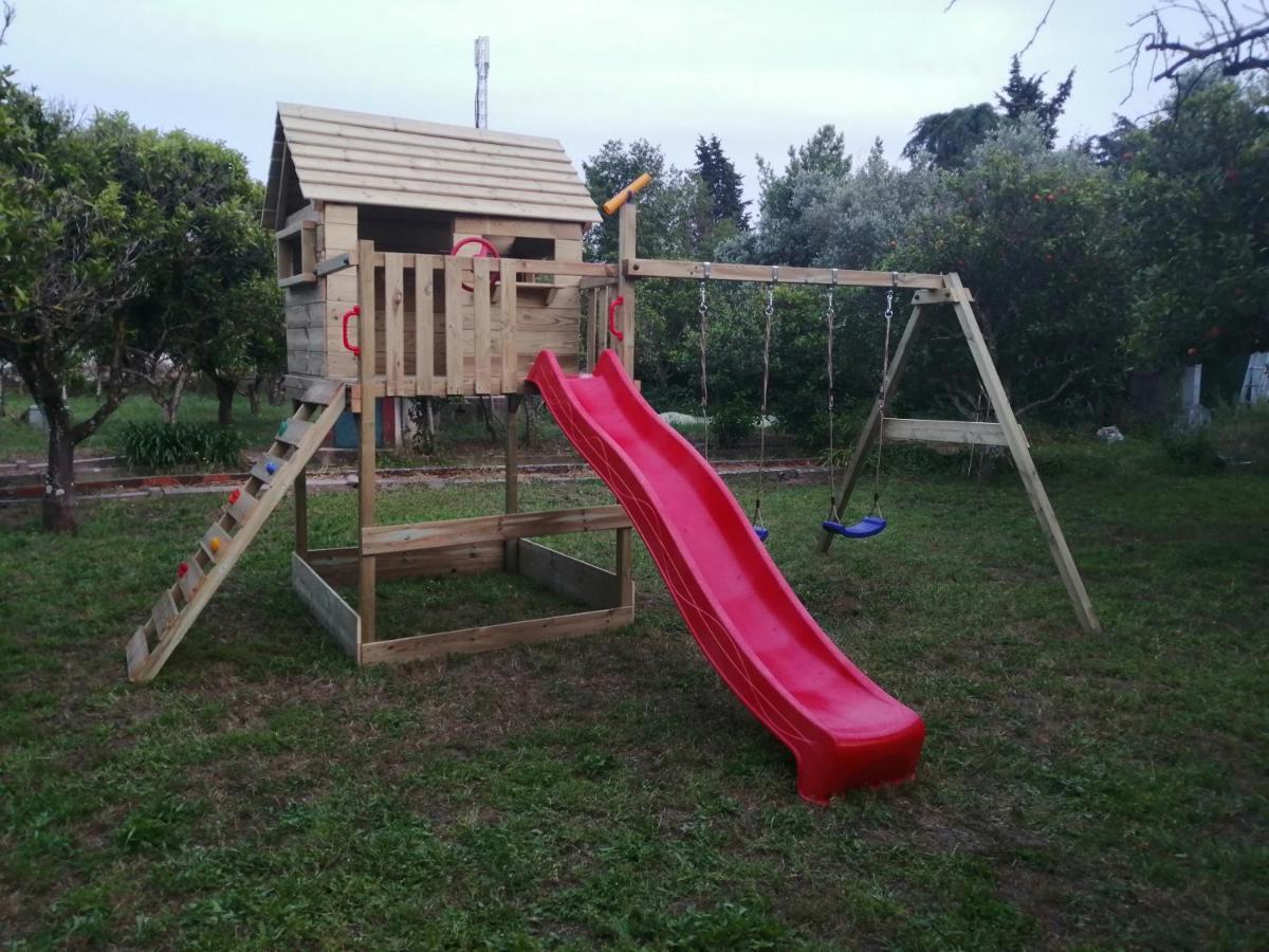 Casa Das Laranjeiras E Parque Infantil Azeitão Exterior foto
